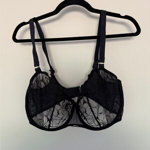 Elegant Chantelle Black Lace Bra
